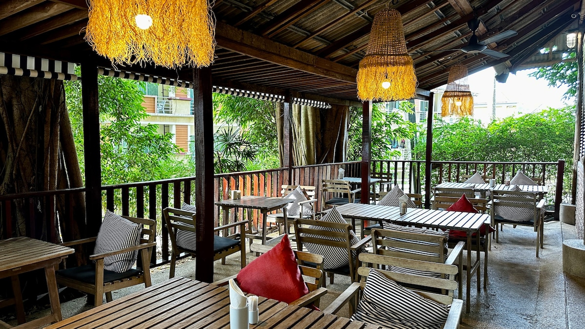 Deluxe room & Breakfast in Ao Nang