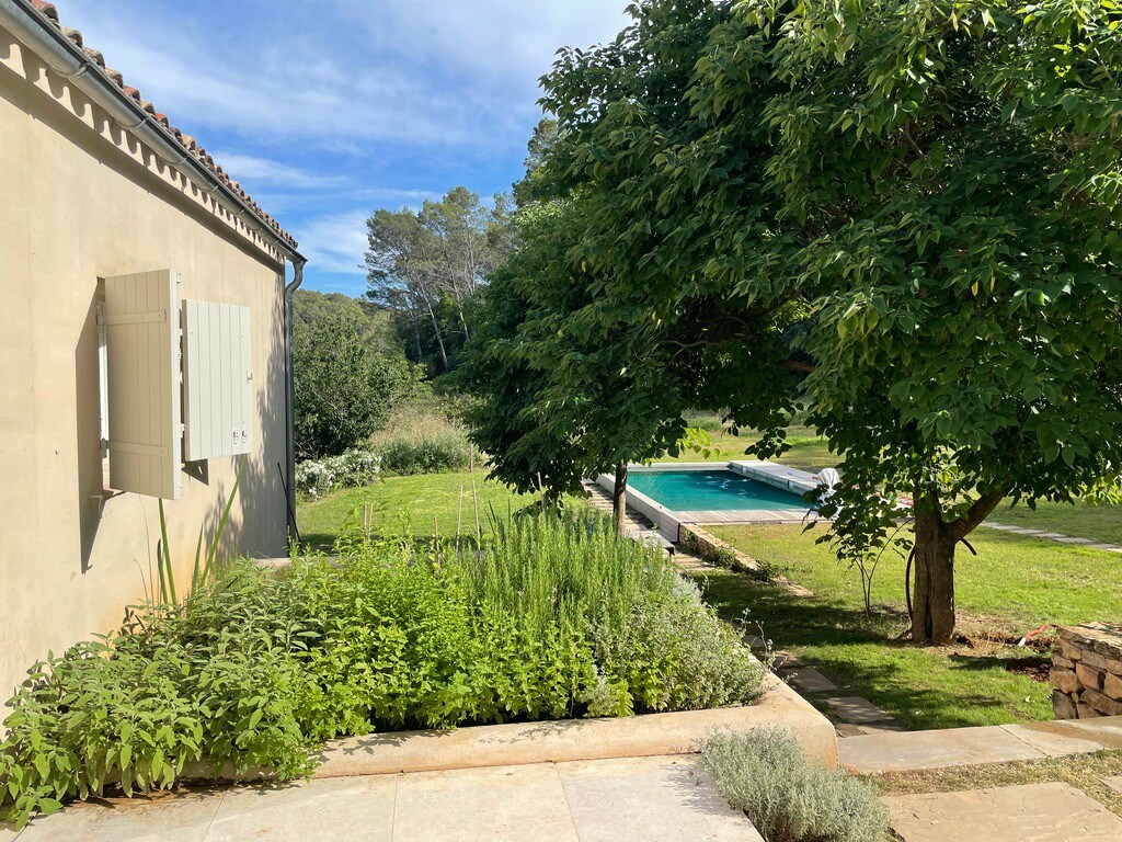 Idyllic Riverside Provencal Farmhouse