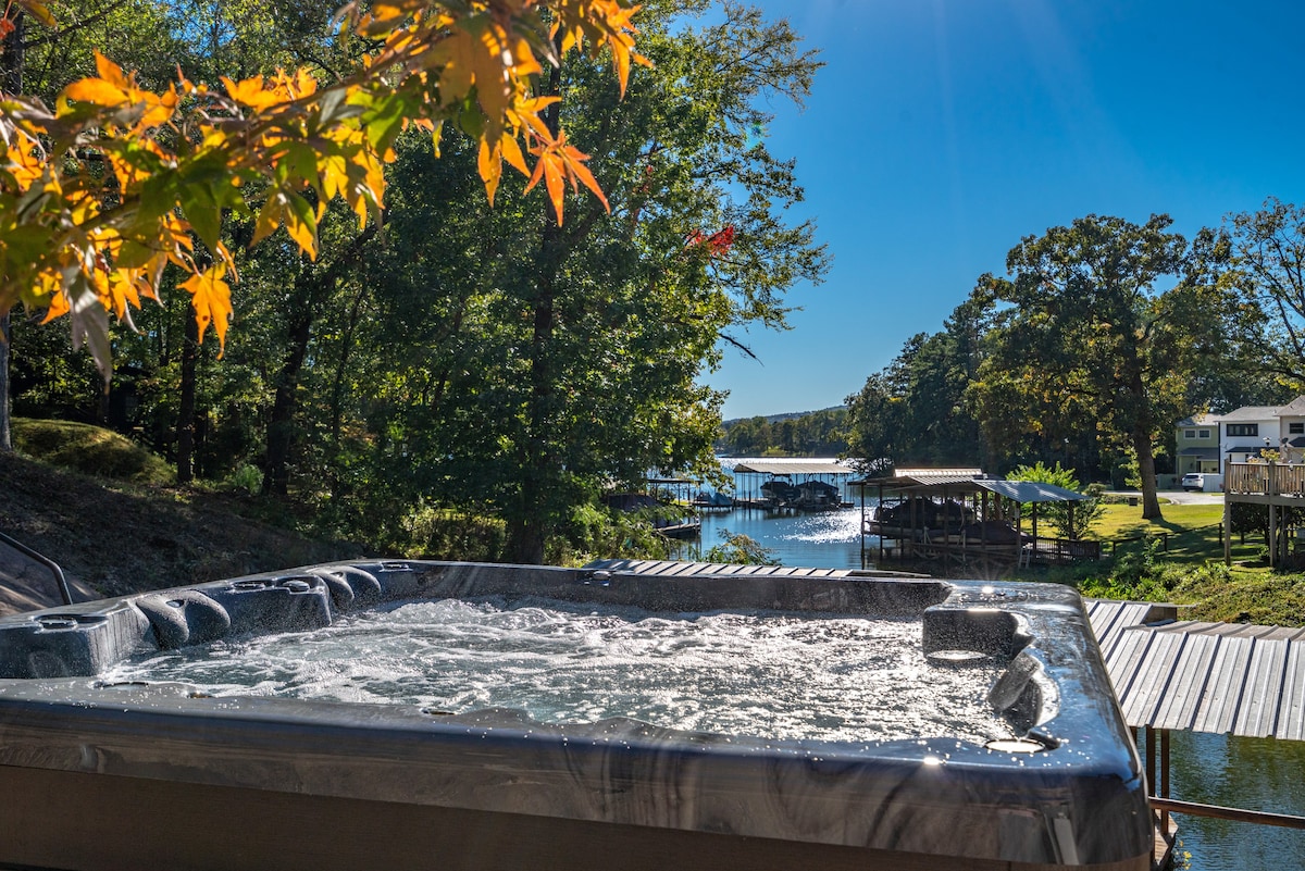 Lakeside Cove - Lakefront Home