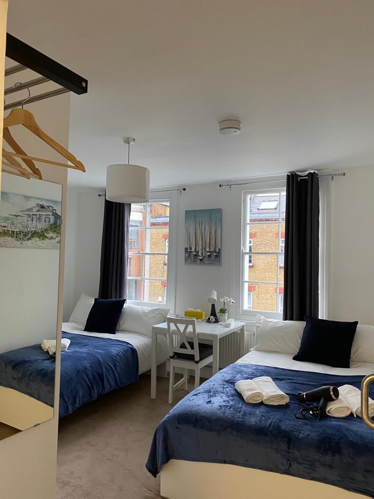 Cozy Quadruple Bedroom in Camden Town (C10)