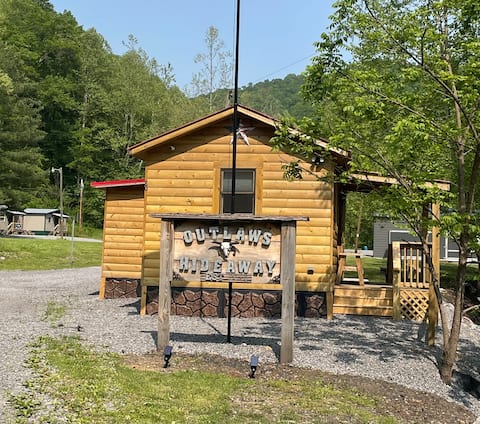 The West Virginia Way, Outlaws Hideaway Cabin 1