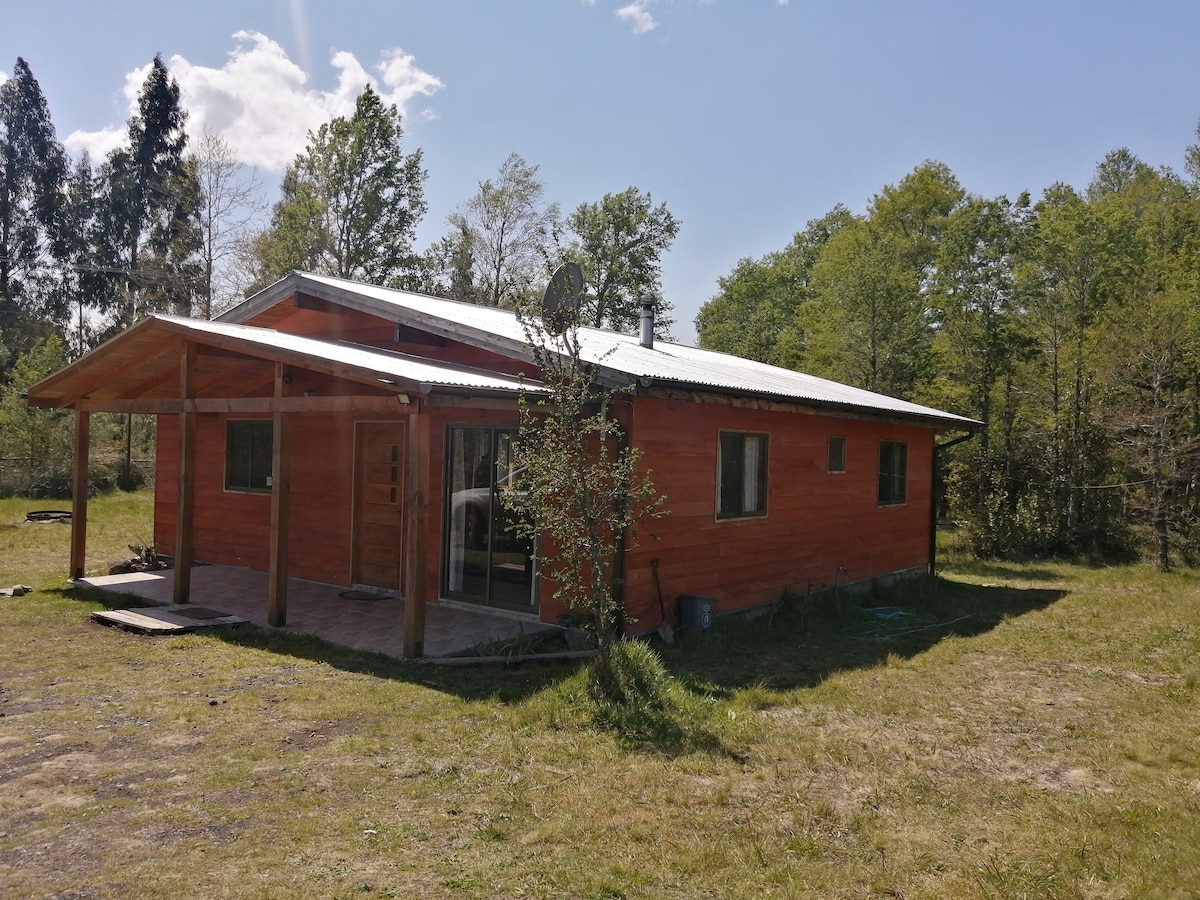 Encantadora Casa en Pucón con Vista al Volcán