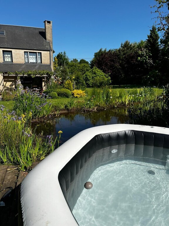 Maison, grand jardin, Sauna / Jacuzzi