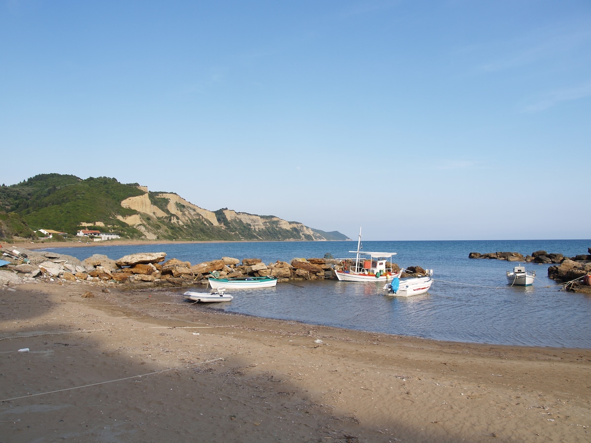 villaangeliki studio with view