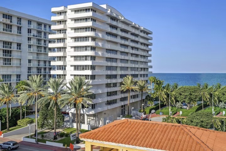 Beautiful Miami Surfside 2 Bed Apart Free Parking