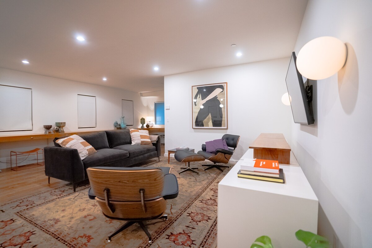 Modern Oasis in Silver Lake, Pool & Fun Game Room