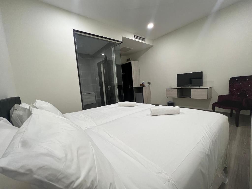 Kingston KL | Near KLCC | Cozy Twin Bed Room