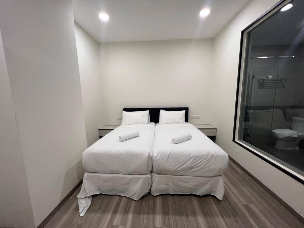 Kingston KL | Near KLCC | Cozy Twin Bed Room