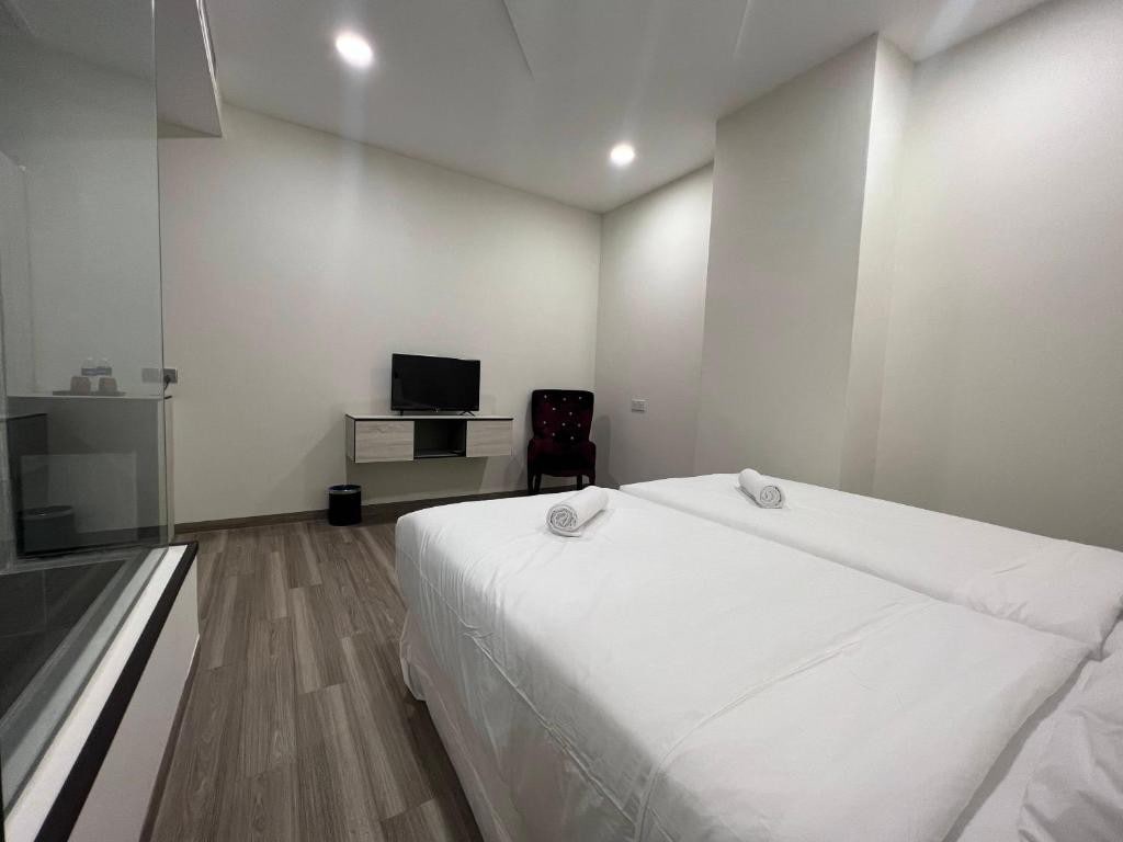 Kingston KL | Near KLCC | Cozy Twin Bed Room