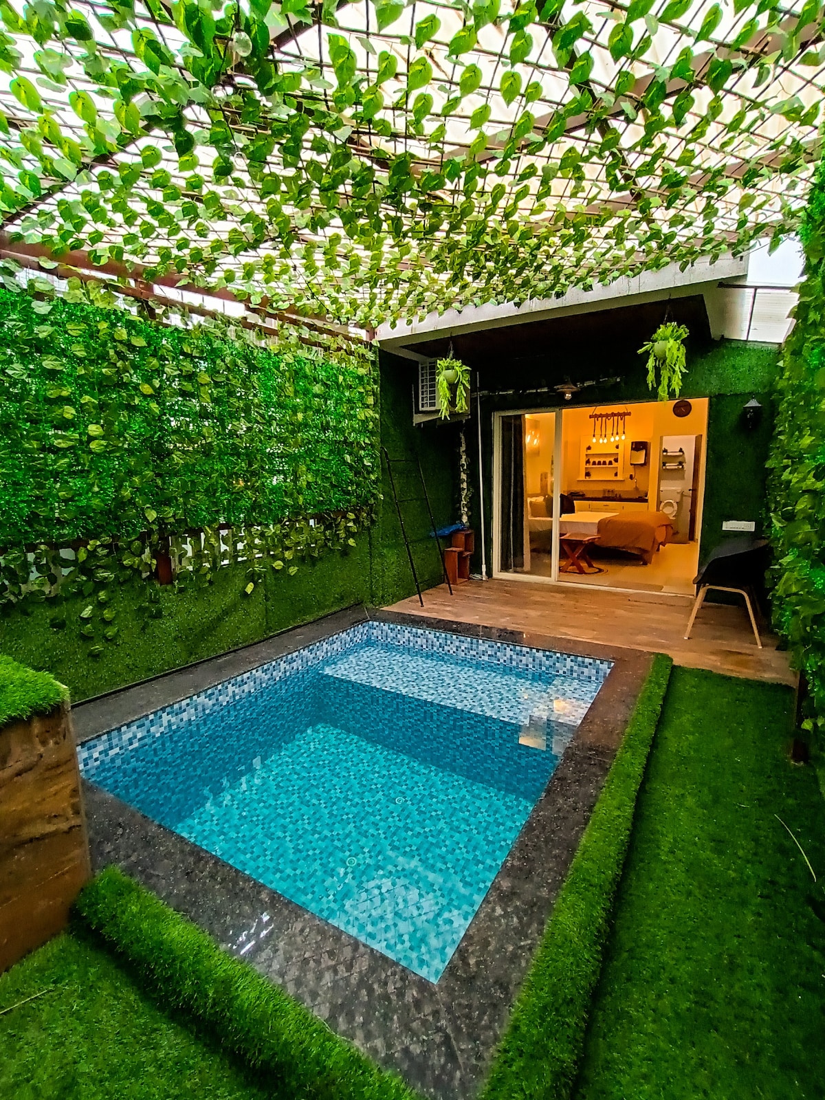 The Hideout -带私人水上泳池的舒适单间公寓