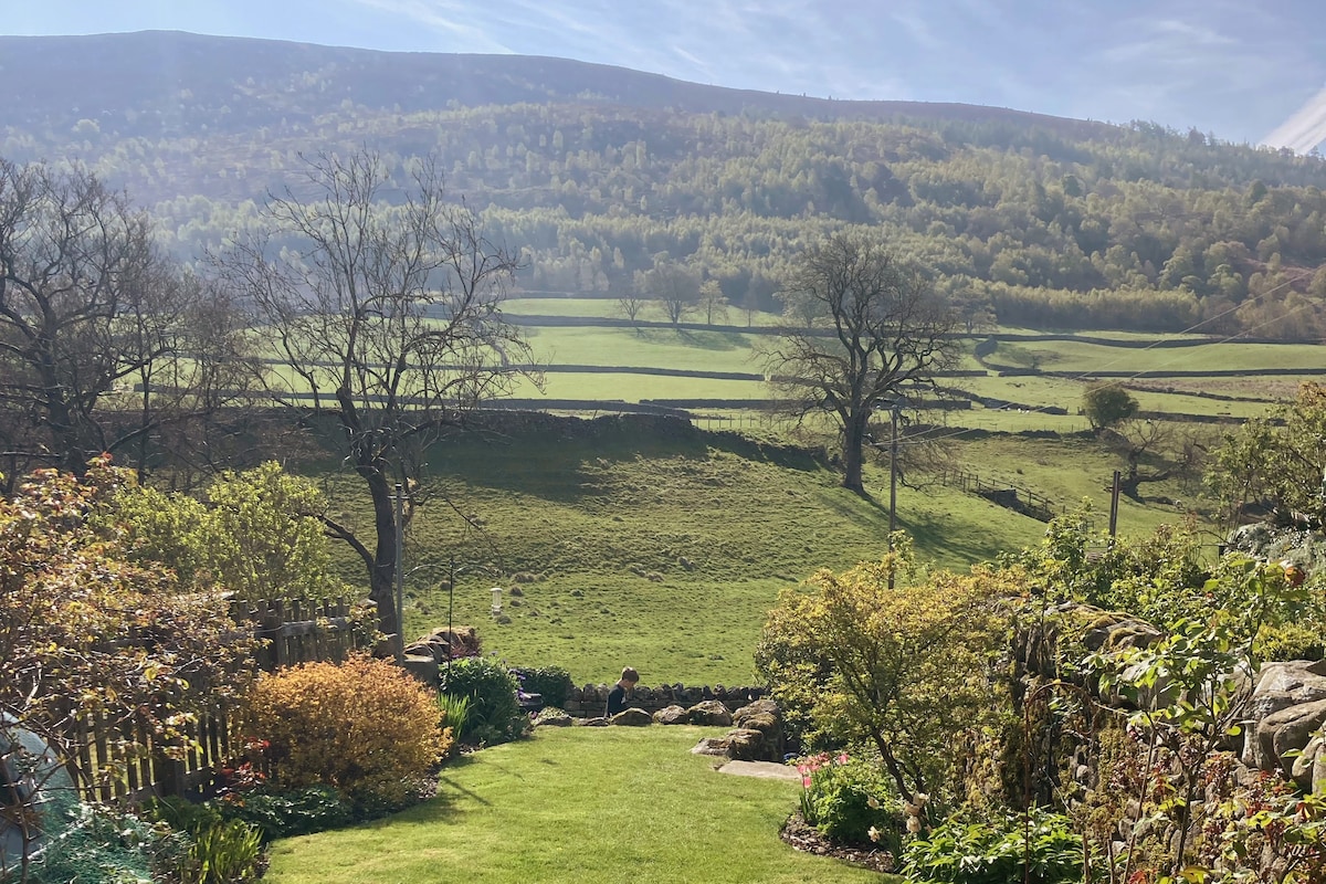 Stunning 3 bed Yorkshire Dales cottage