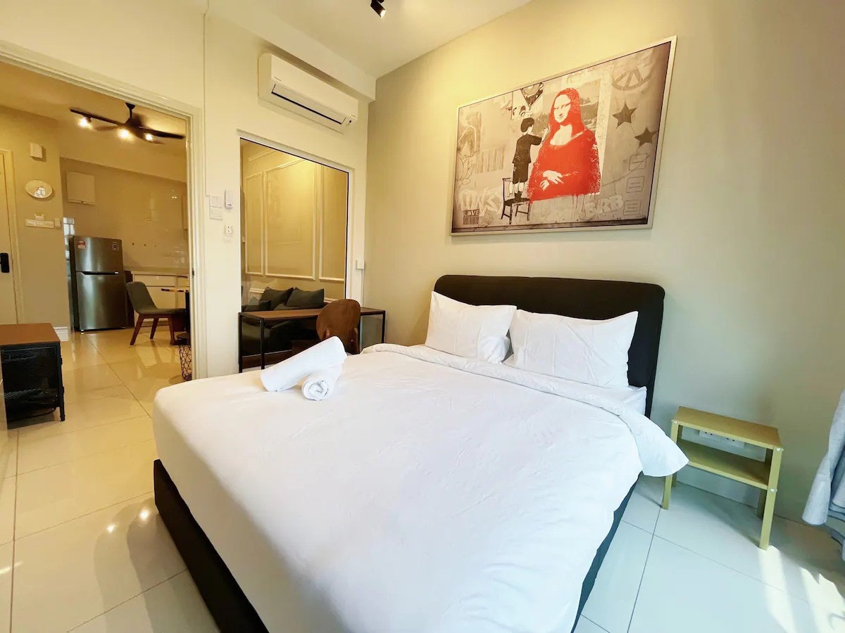 Stylish & Furnished 2BR Suite @ Arte Mont Kiara