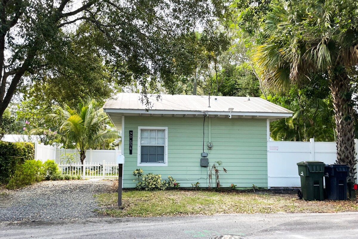 Green Turtle B - Stuart Cottage