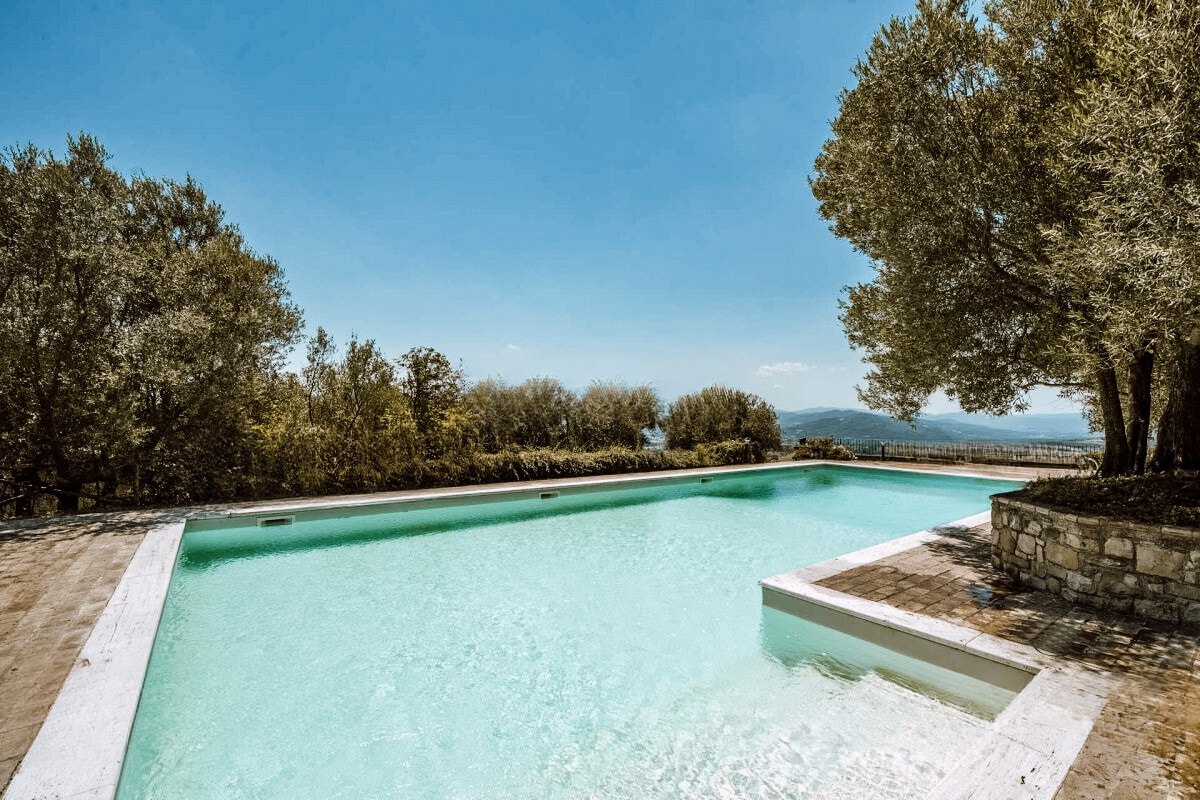 Il Posto - Hilltop Estate with Pool & Olivegrove