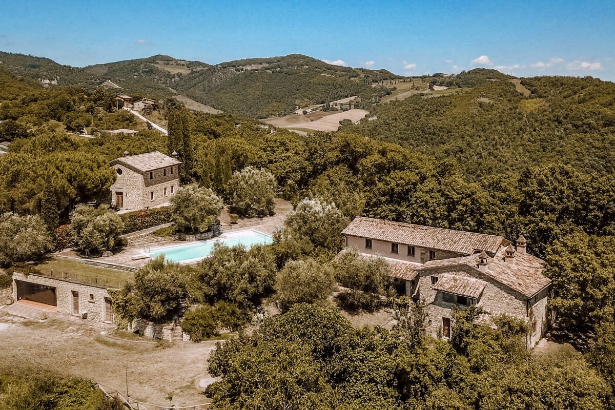 Il Posto - Hilltop Estate with Pool & Olivegrove