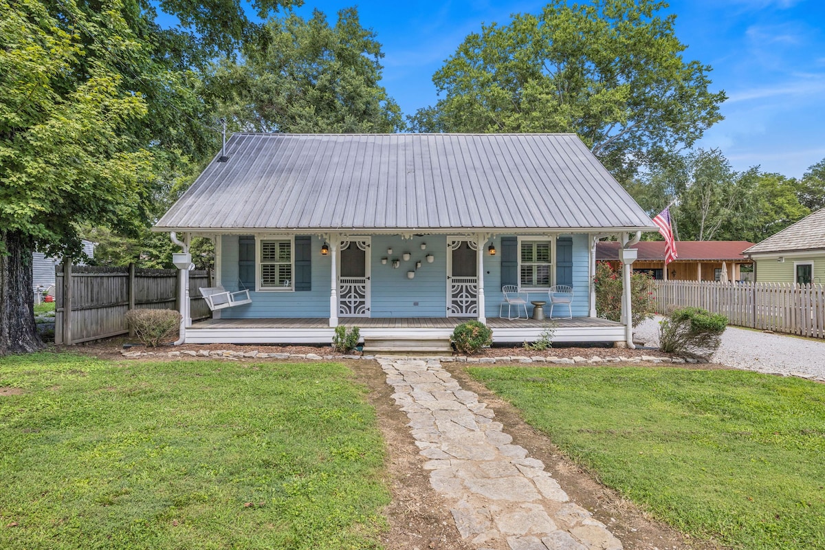 Pickers Cottage - Historic Leiper's Fork Retreat