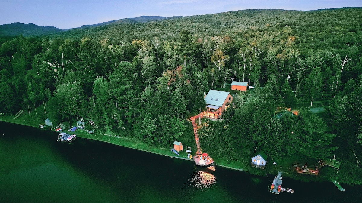 Stairway To Heaven-VT Lakefront! Spa Hot-Tub+More