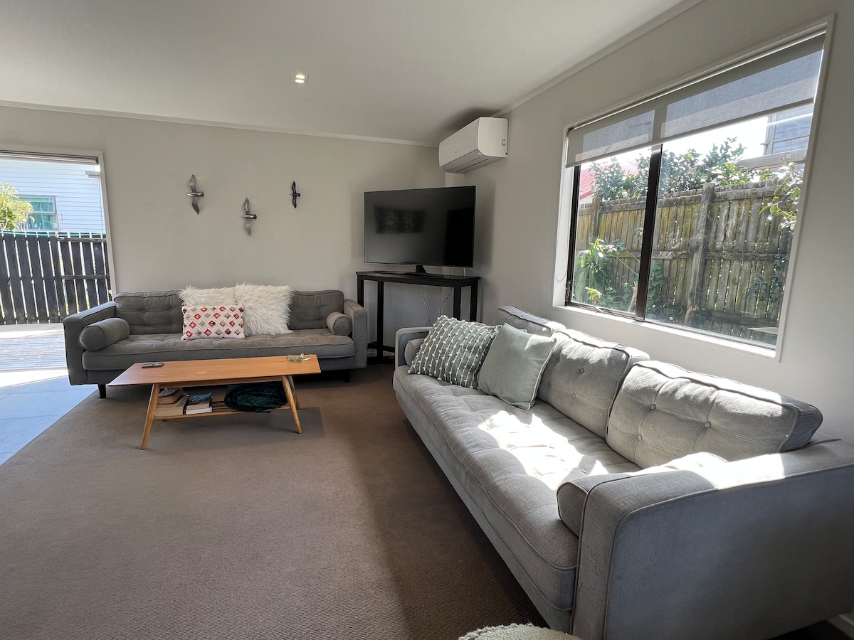 Pet Friendly Papamoa Beach Pad