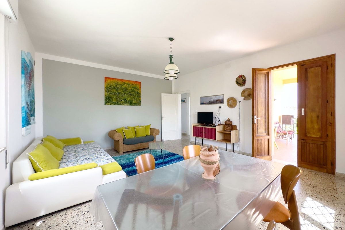 [Stylish Apartment in Villa] 5 Mins from Sea