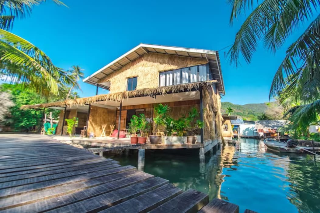 大厦之家（ Stilt house on the sea ）