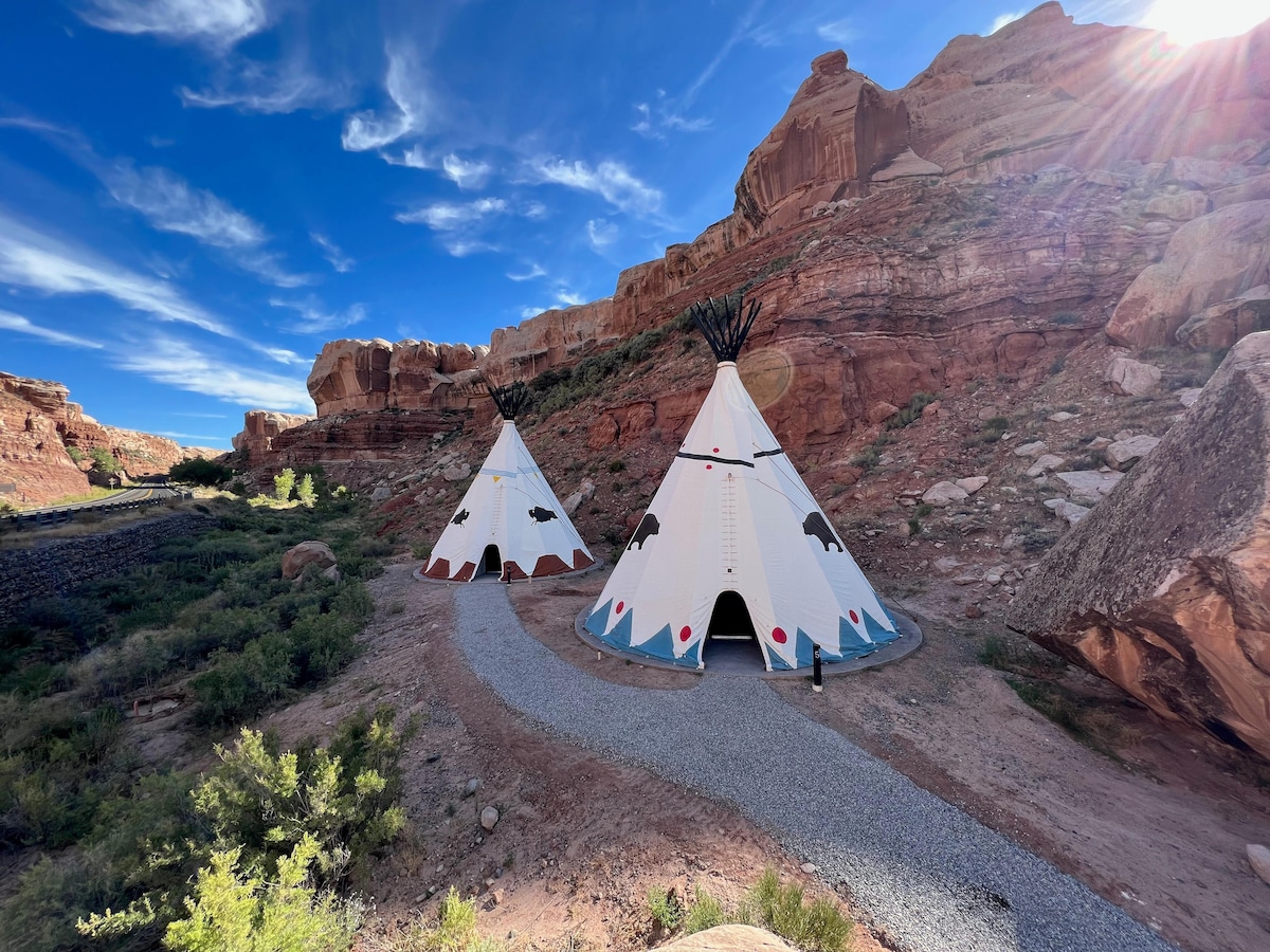 Tipis at Bluff Dwellings Resort