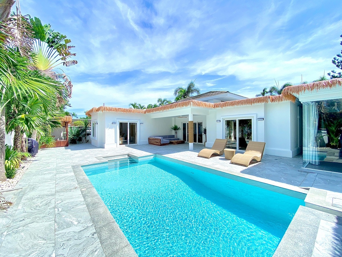 Pool Villa Pattaya H50 | 豪华五卧室巴厘岛风格泳池别墅。
