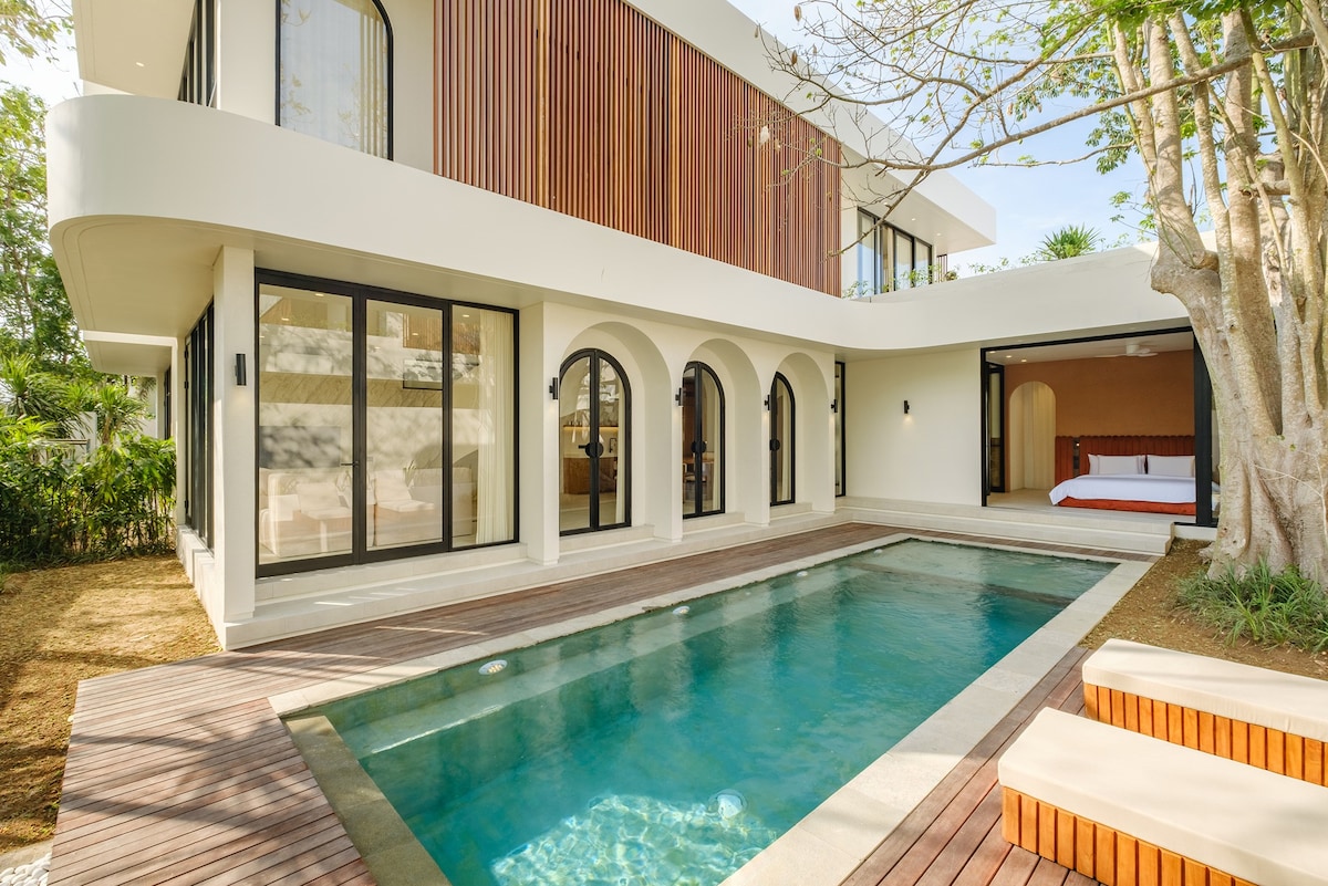 New 3BR Pool Villa in Uluwatu with Rooftop