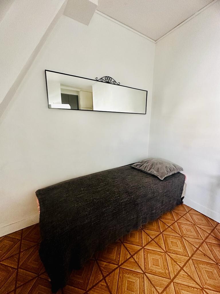 2 flats with 4 bedrooms in 9th arrondissement