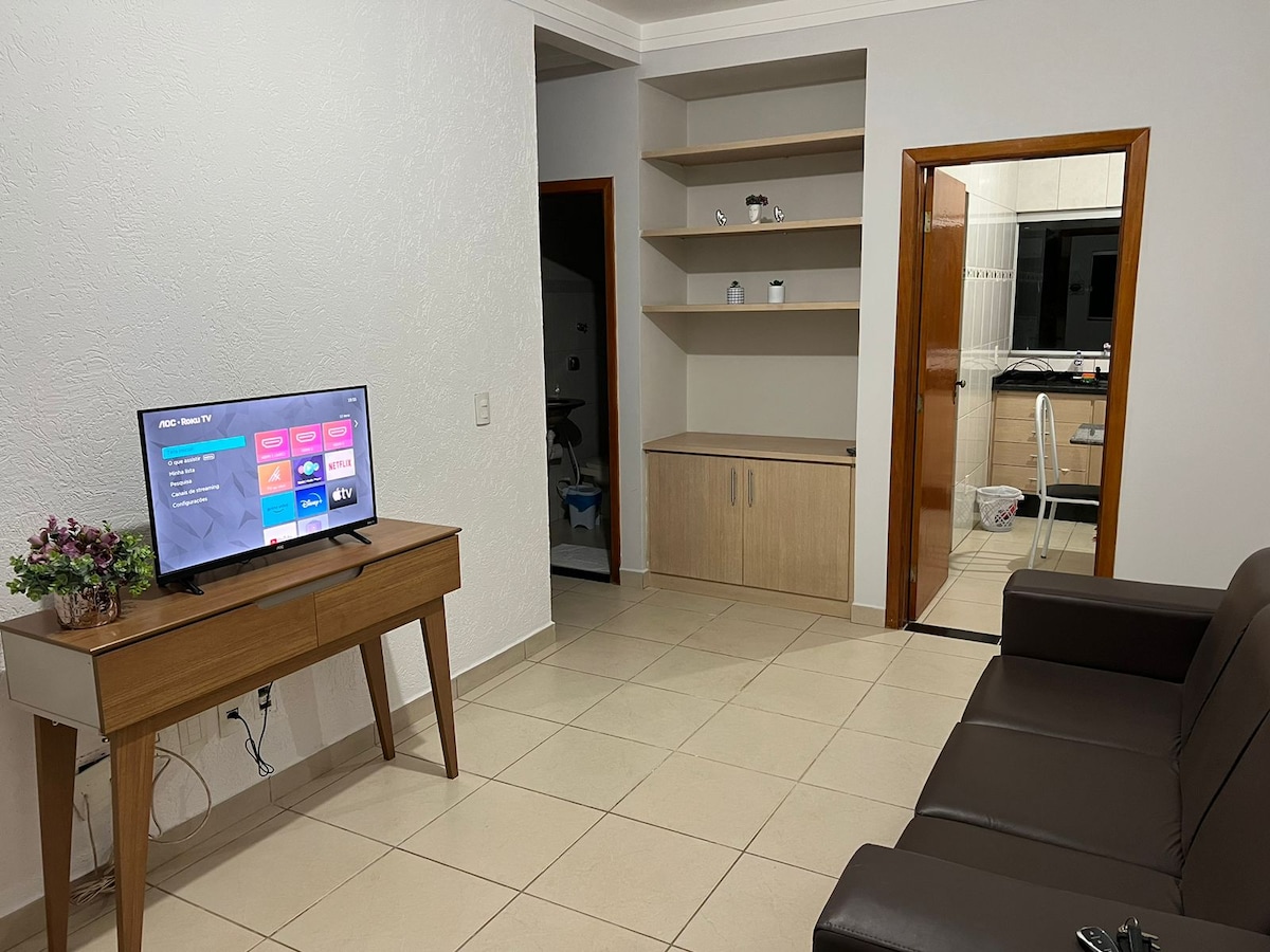 Apartamento inteiro com garagem