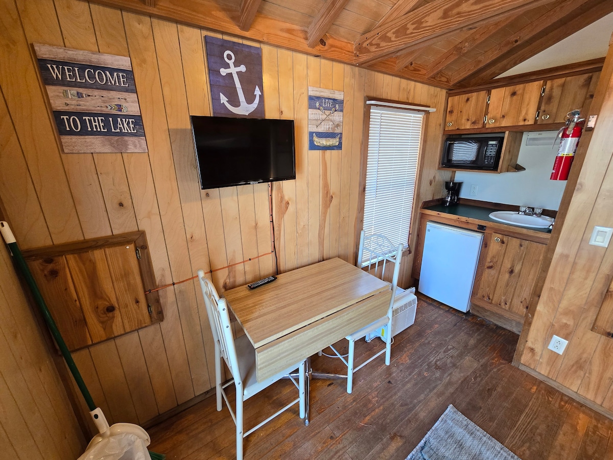 Cozy Campground Cabin near Lake