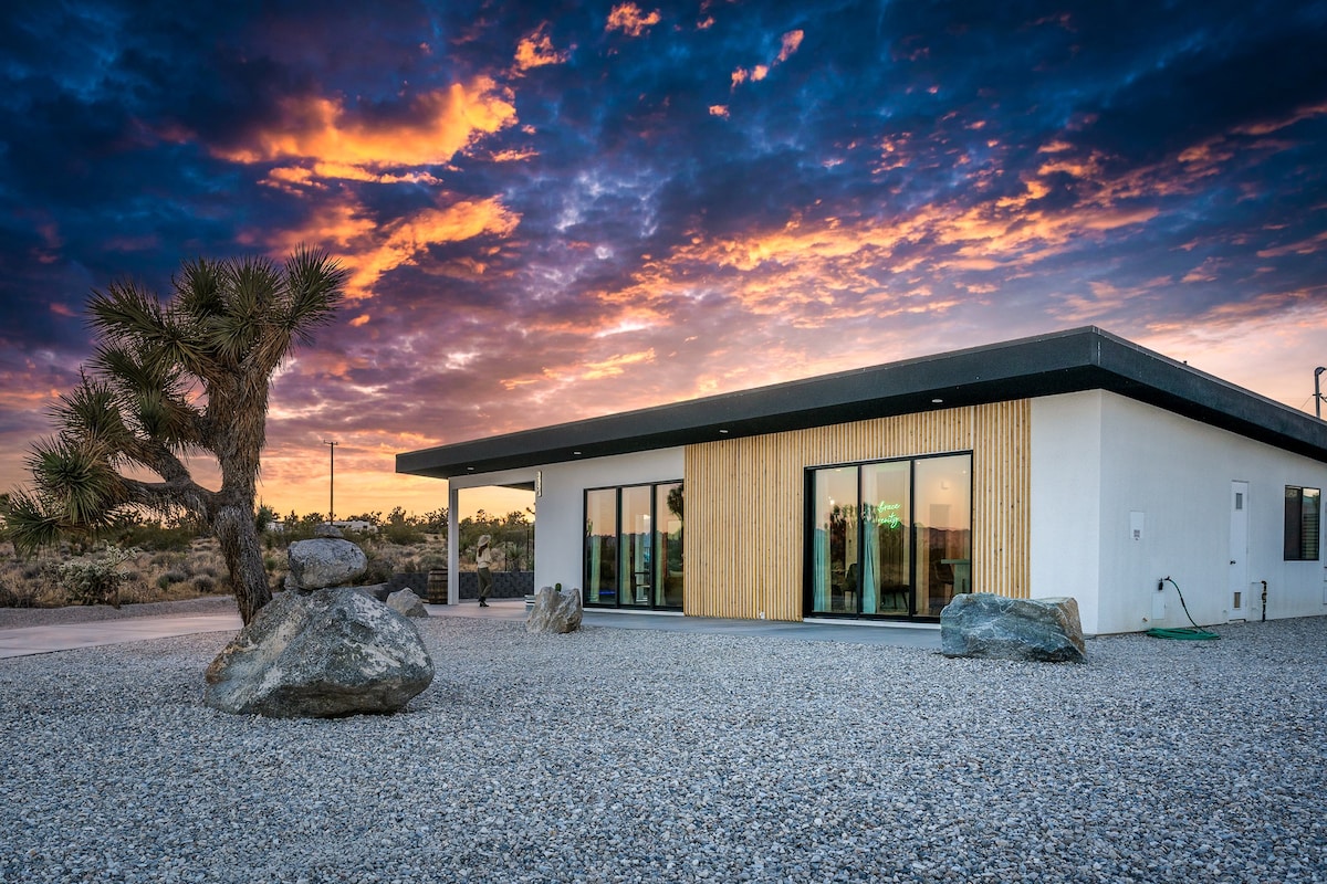 New Luxury Home | Geodome | Pool | Stars| Minigolf
