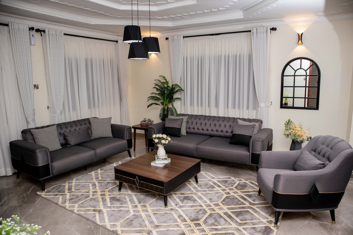 Lux Suites Eldoret Luxury别墅