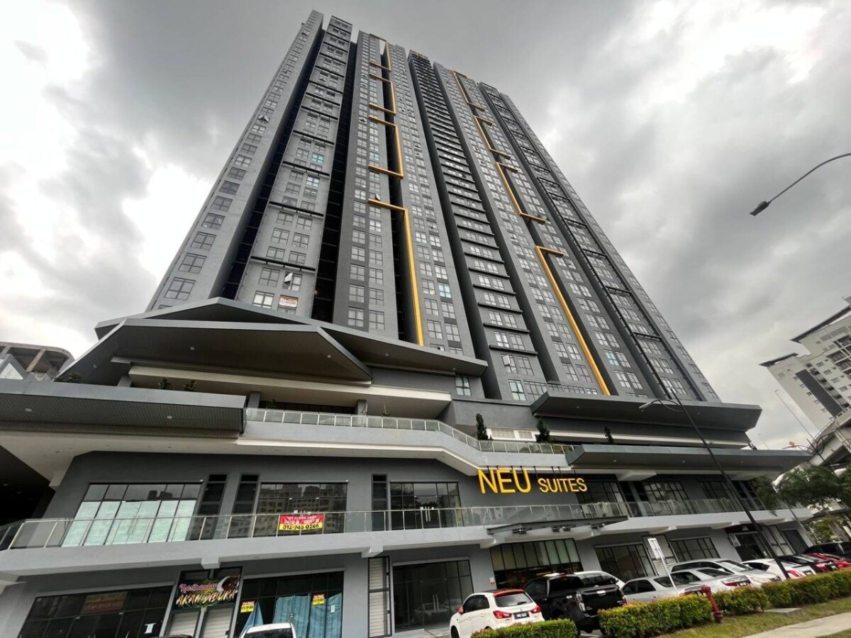 Neu Suite Ampang, LRT Jelatek, Gleneagles医院