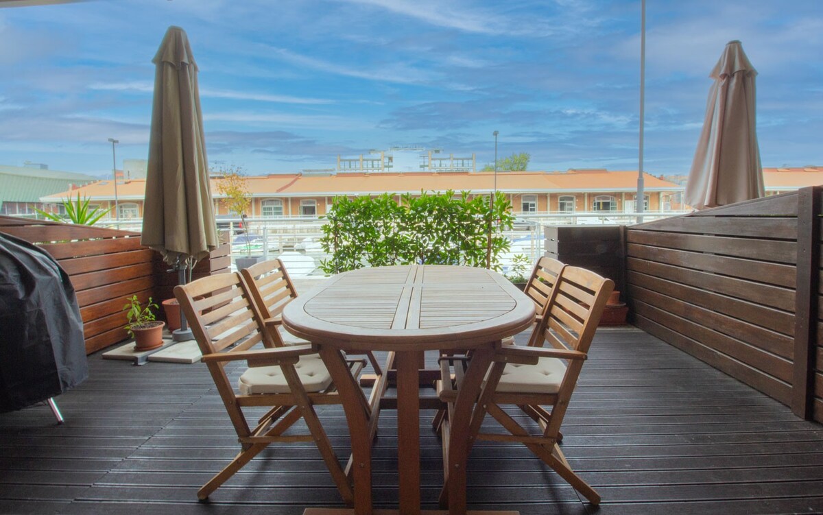 The Dock lux-private parking 10min bus from Venice