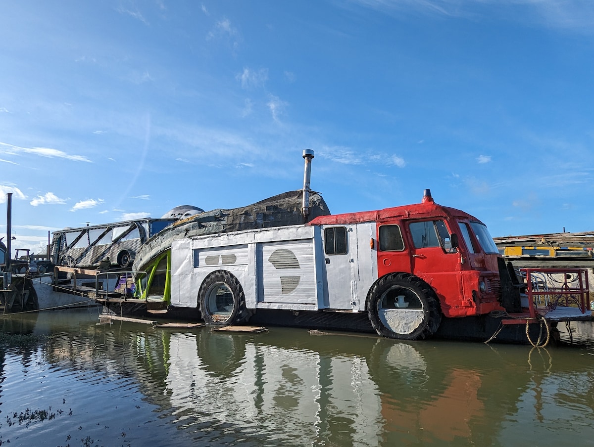 The Quirky Houseboat Dodge