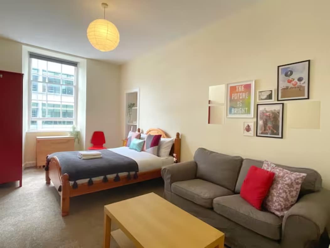 Friendly & Super Central - Room Bright/Double Bed