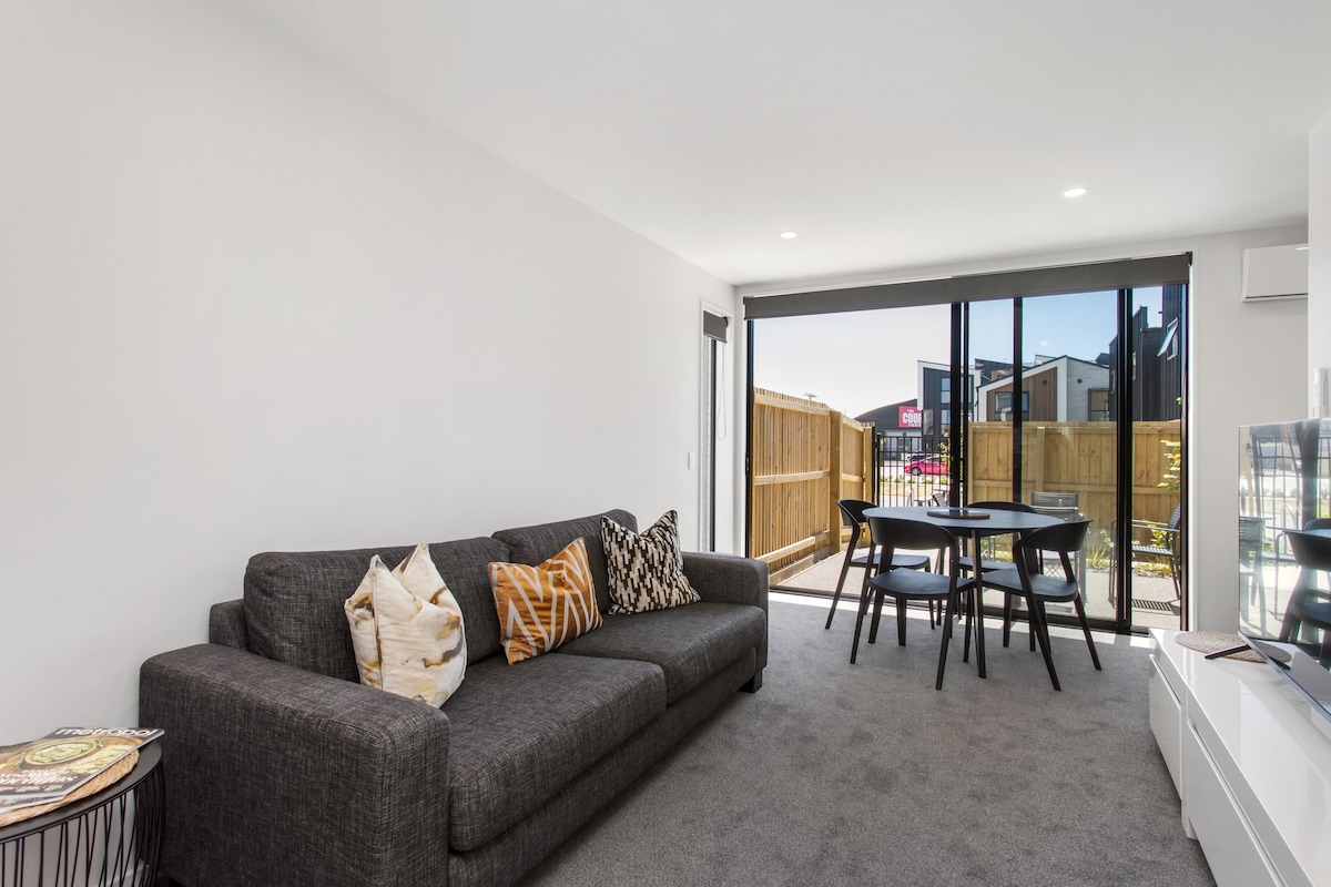 Brand New Townhouse, 2 mins from Hagley Park