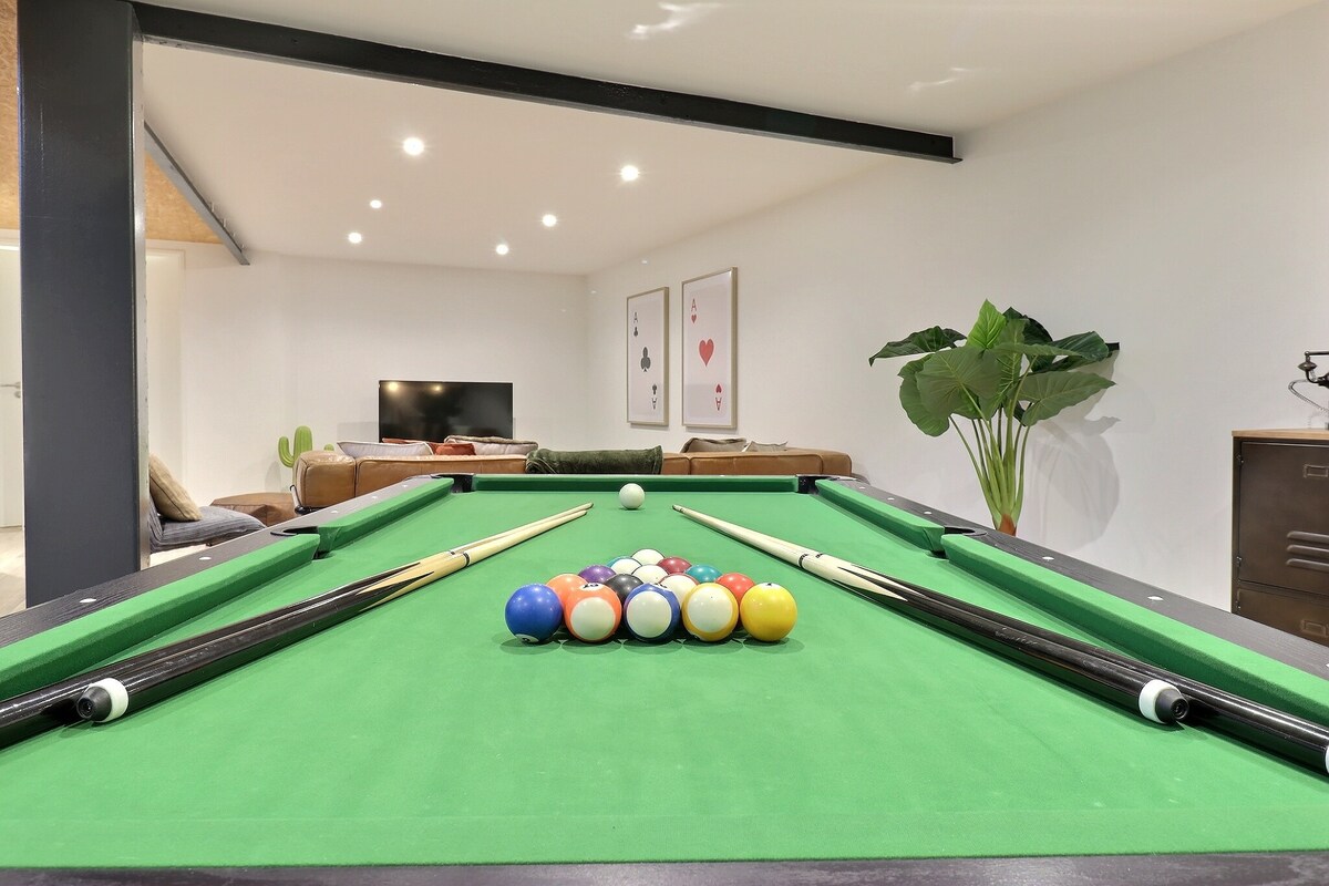 LOFT/POP - Billard -停车场