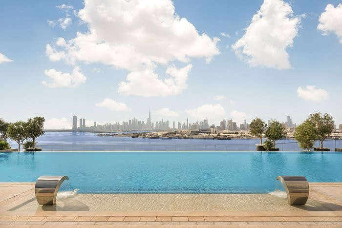 Luxurious 3 Bedroom Serviced Hotel Apart in Dubai