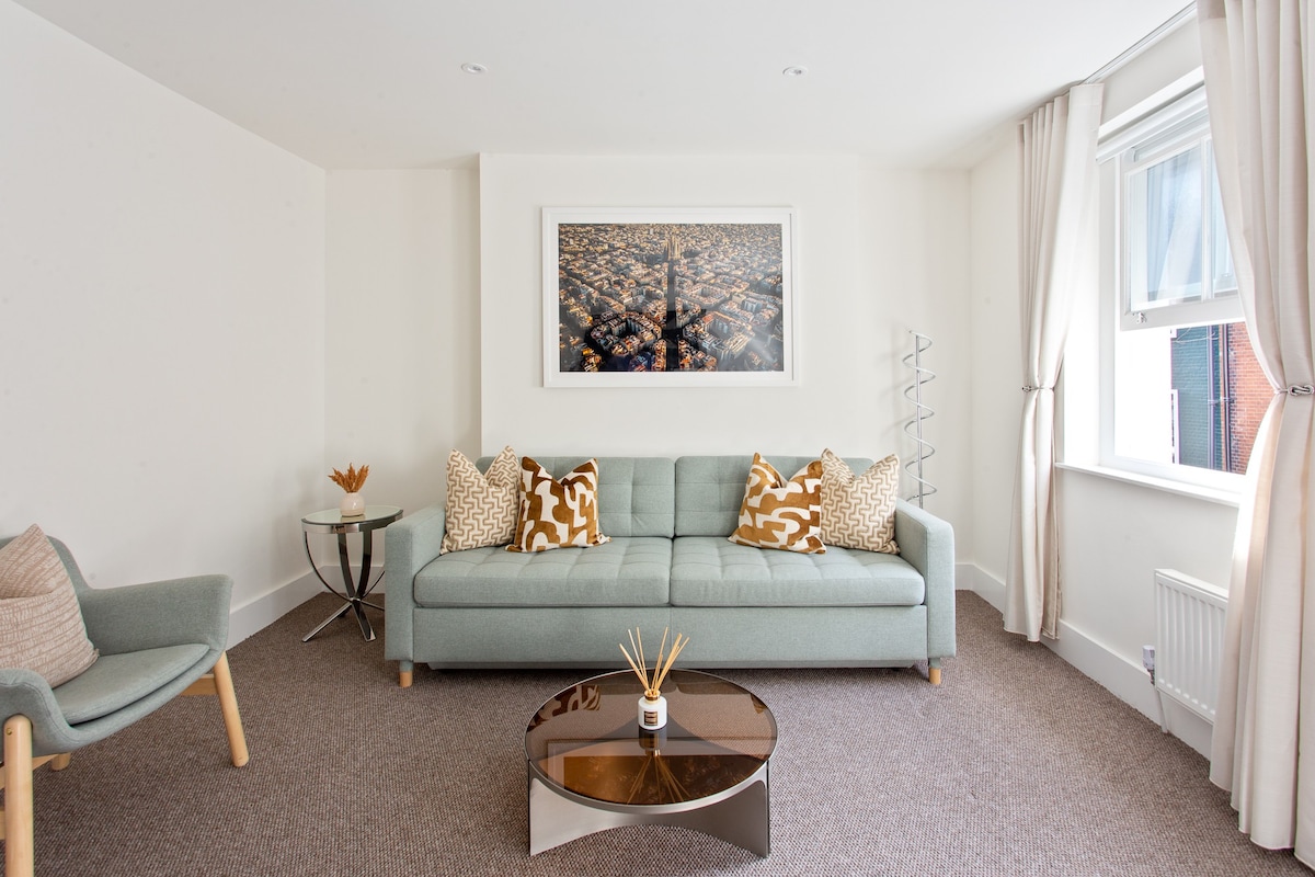 Stylish Space in Covent Garden - 2 Bed/2 Bath