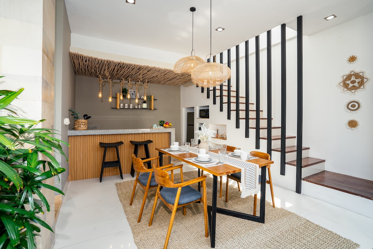 Zeta Villa - New Spacious 2BR in Seminyak