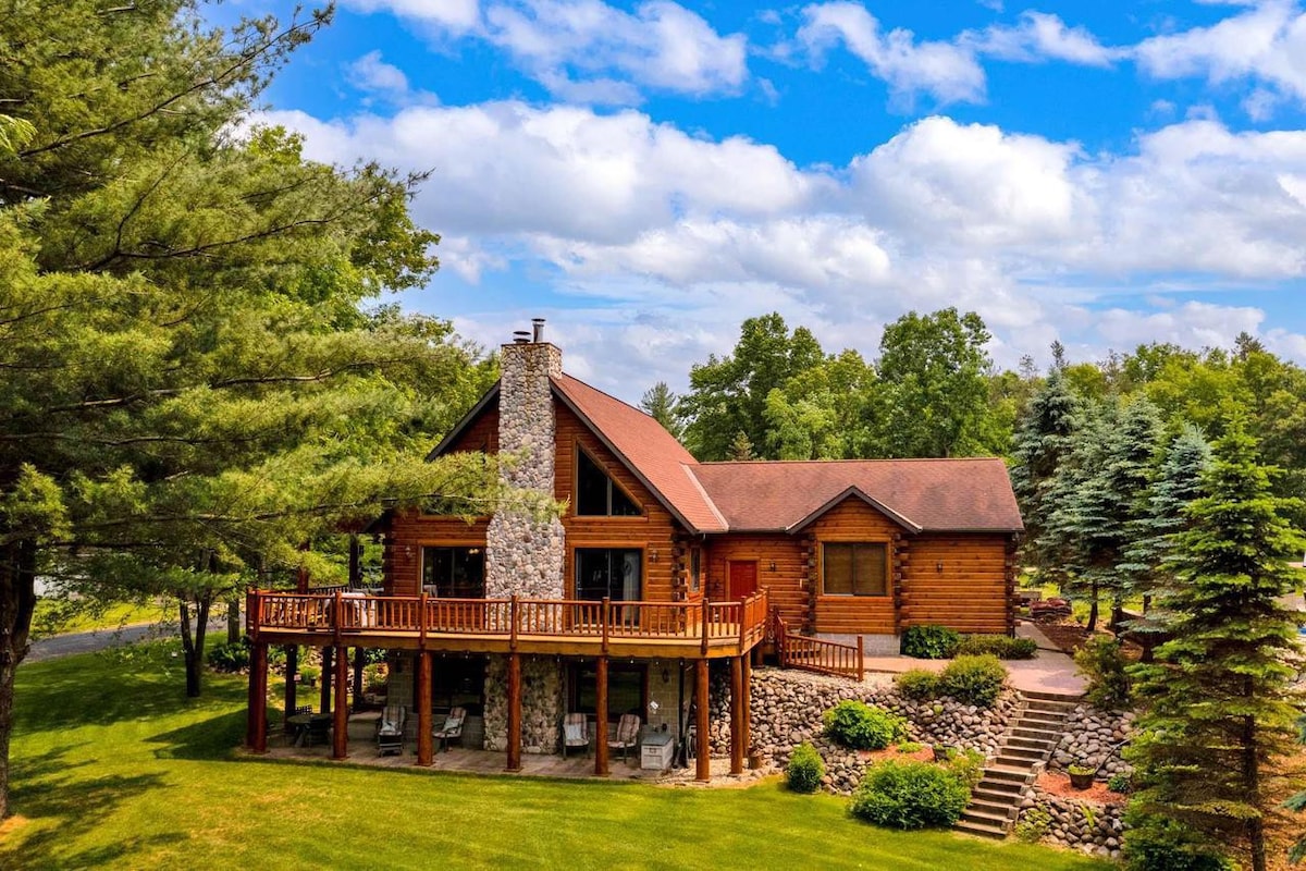 Log Cabin: Sand Valley. Boating. Beach. ATV. Fish