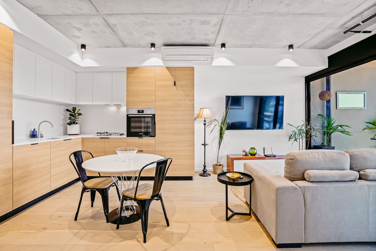 Ovation -全新Footscray公寓，带停车位和泳池