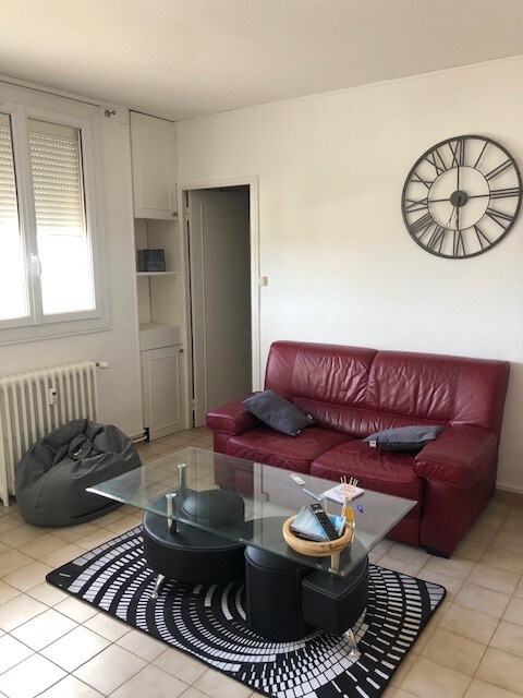 Appartement f3 calme, arrivée autonome, parking