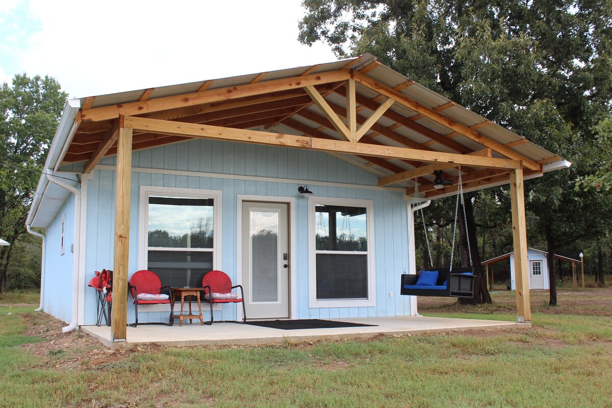 Uncle Joe's Creek Retreat - Ruby's cabin