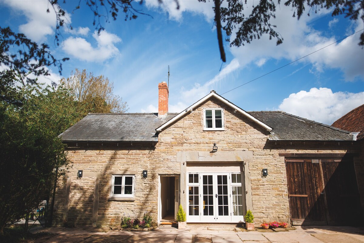 The Coach House at Broadfield