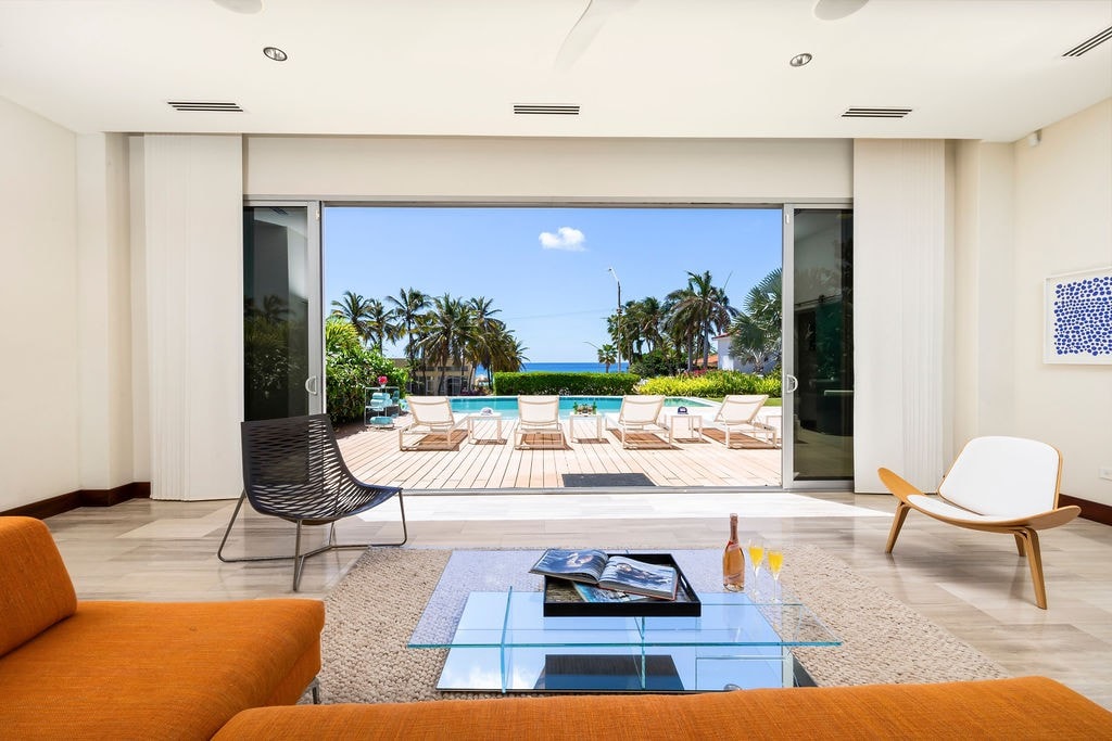 NEW Luxury 4BR Beachfront Villa w/ Infinity Pool