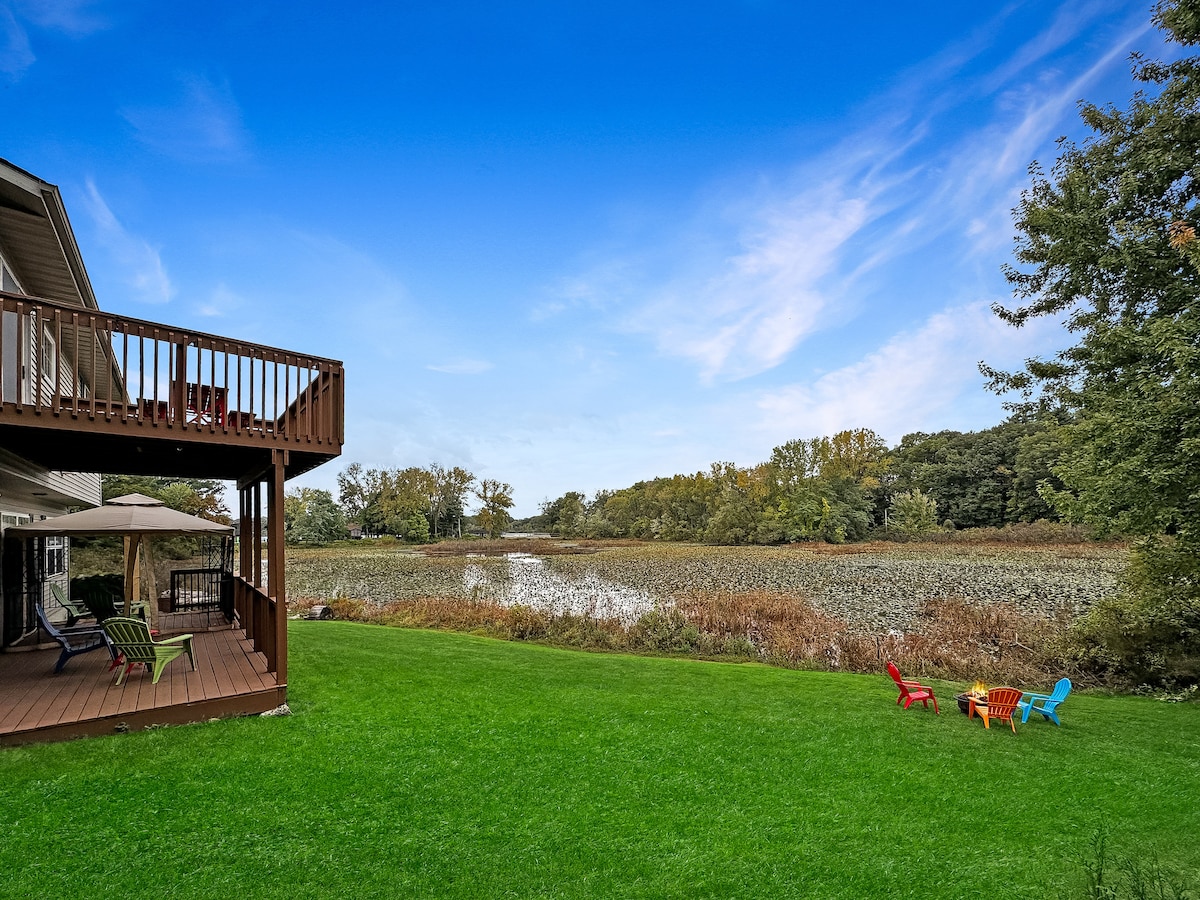 Amazing lake views at the La Porte Lily Pad