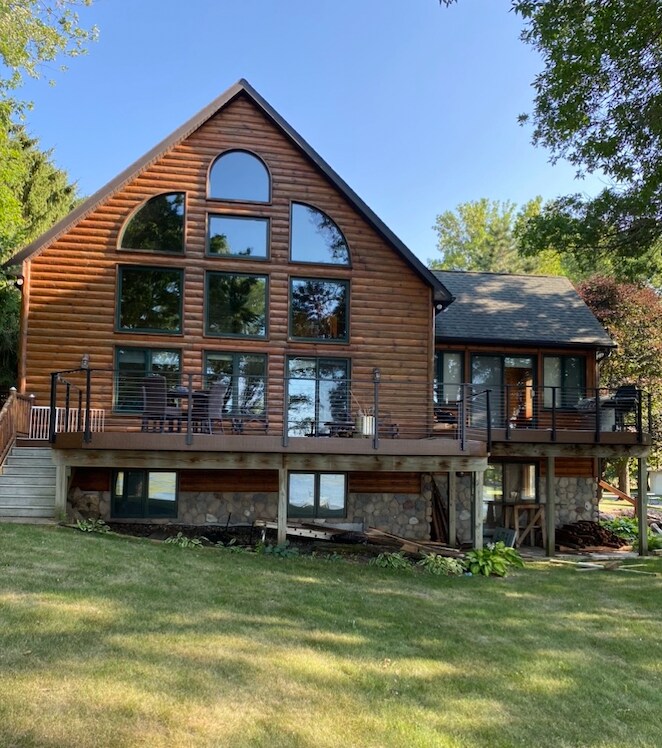 Cozy Lake Log home in Faribault