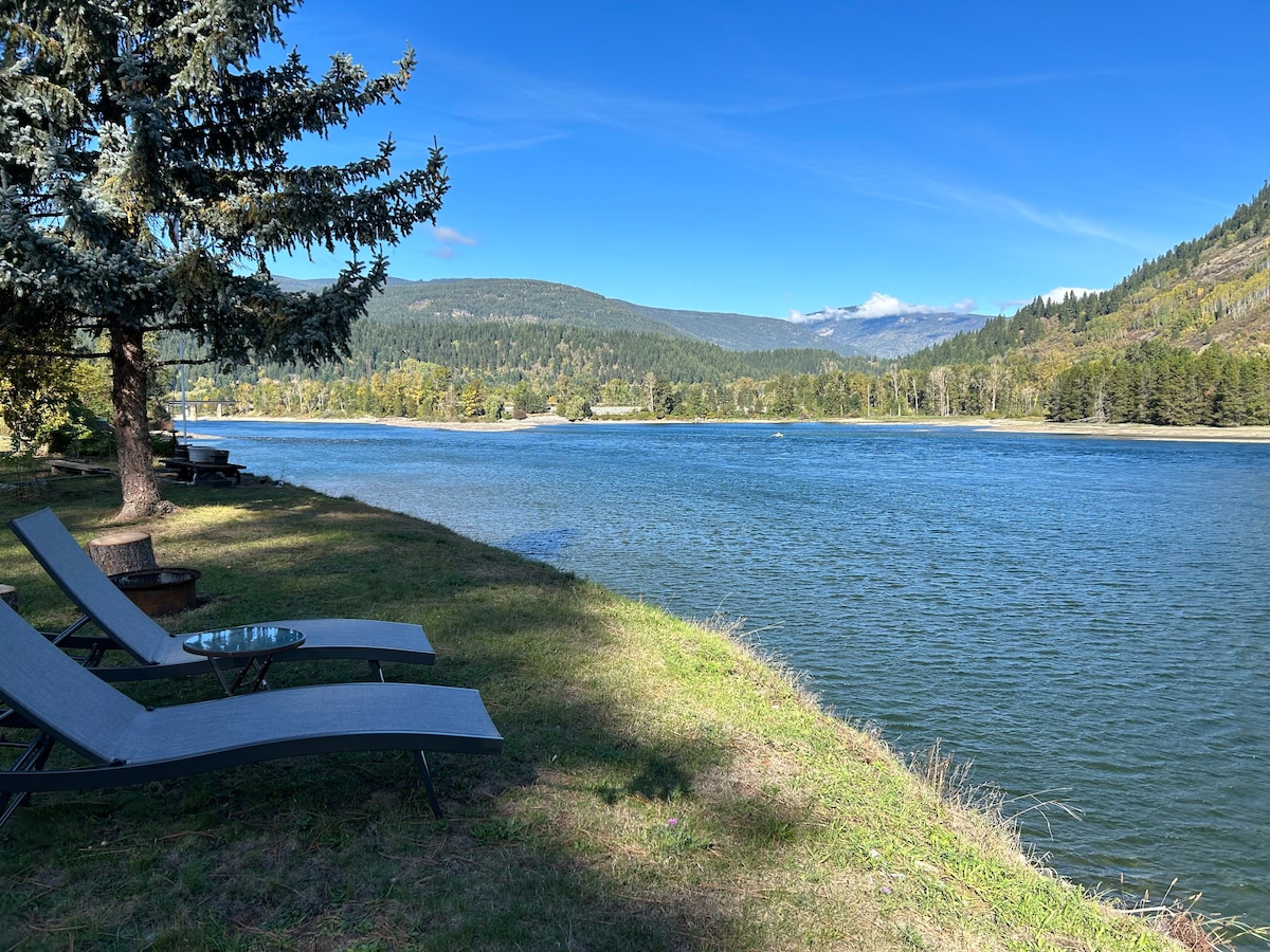 Riverfront, Mountainview House in Castlegar